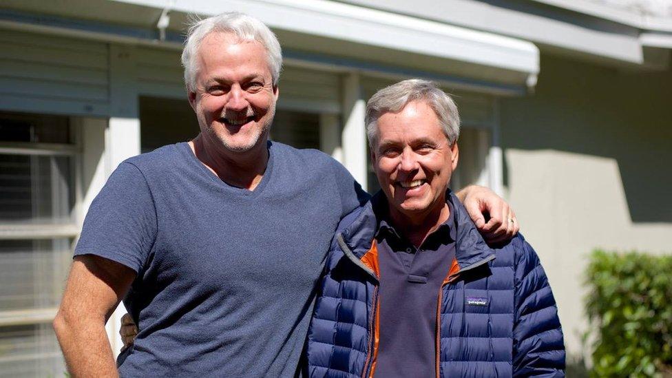 Robert Hiaasen (left) and Carl Hiaasen (right).