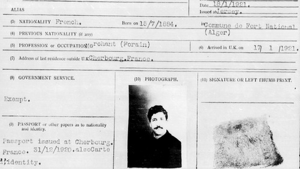 A photocopy of a registration card