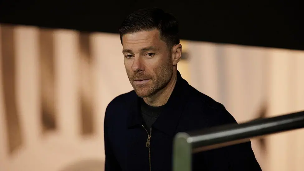 Cultura, plantilla y problemas físicos: Alonso tiene una «tarea difícil» por delante.