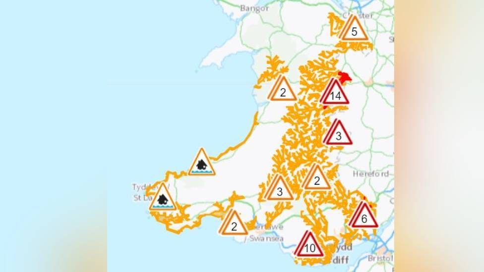 A map showing the number of flood warnings and alerts across Wales on Wednesday evening, with 10 seen near Cardiff and 14 in north Wales 