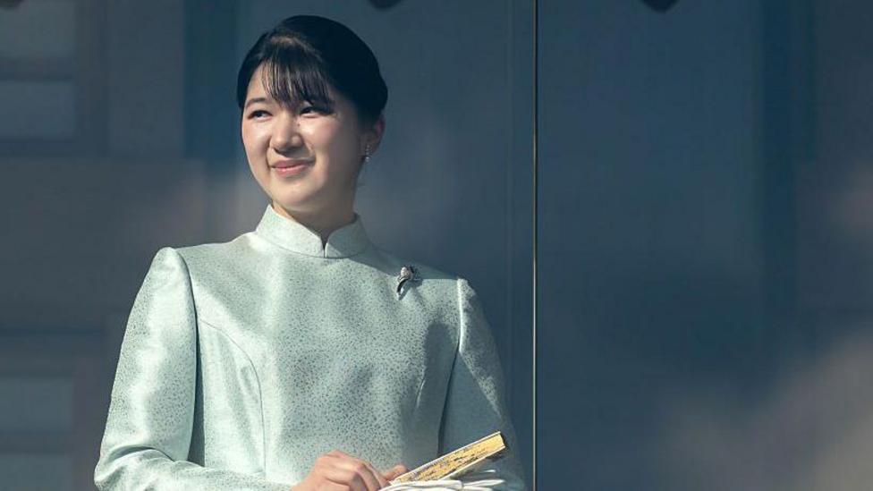 Japan relaxes royal succession rules - but ban on female emperors remain
