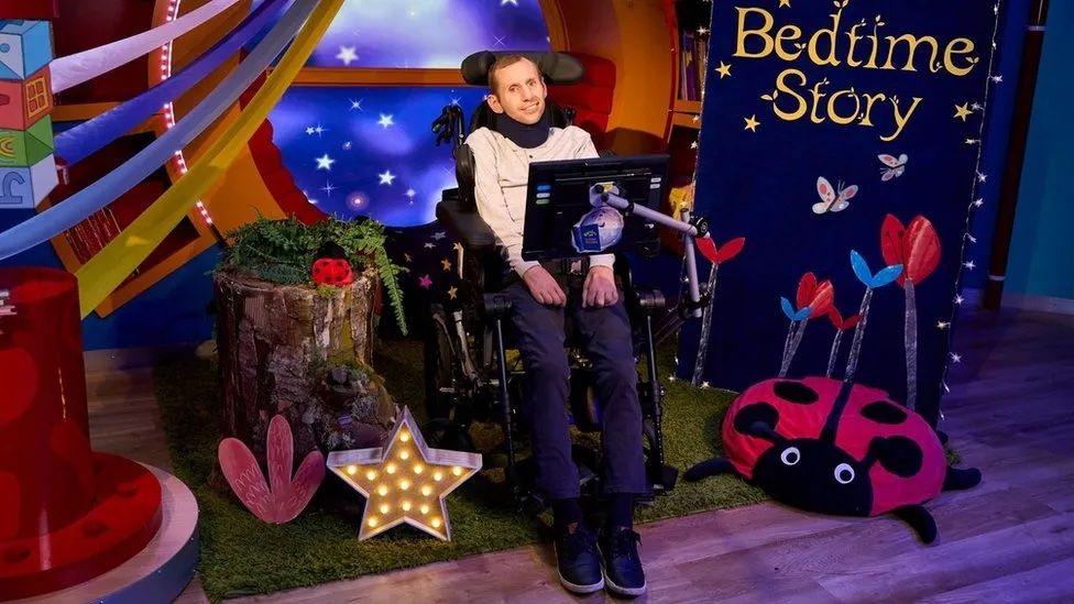 Rob Burrow reads a CBeebies Bedtime Story