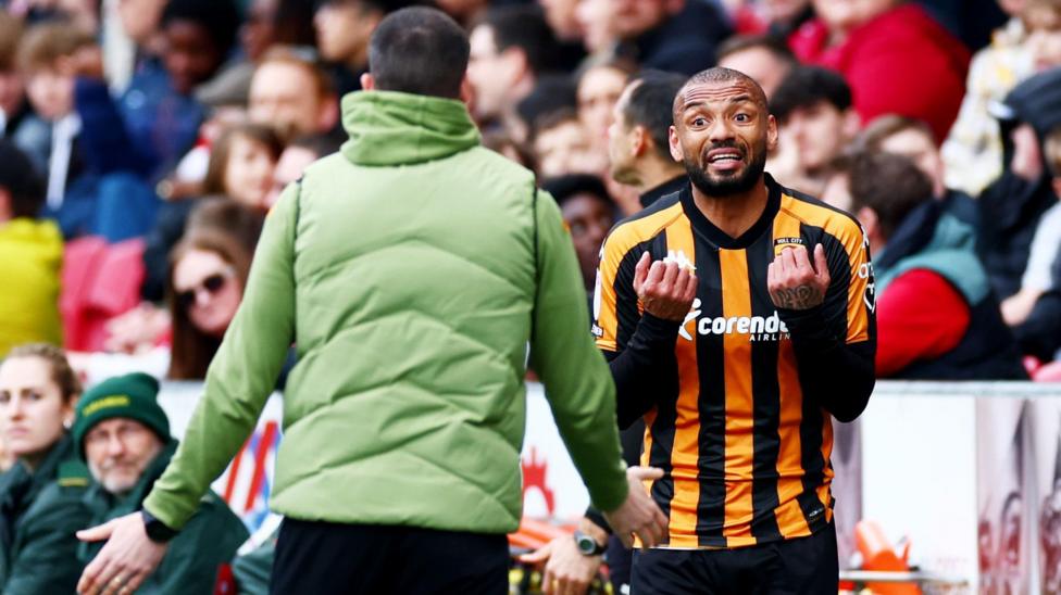 Hull City striker Pedro tries to explain his red card in the draw with Bristol City 