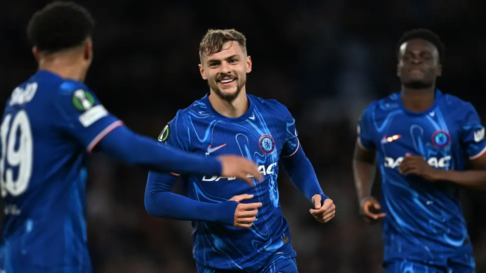Chelsea reach final with easy win over Djurgarden