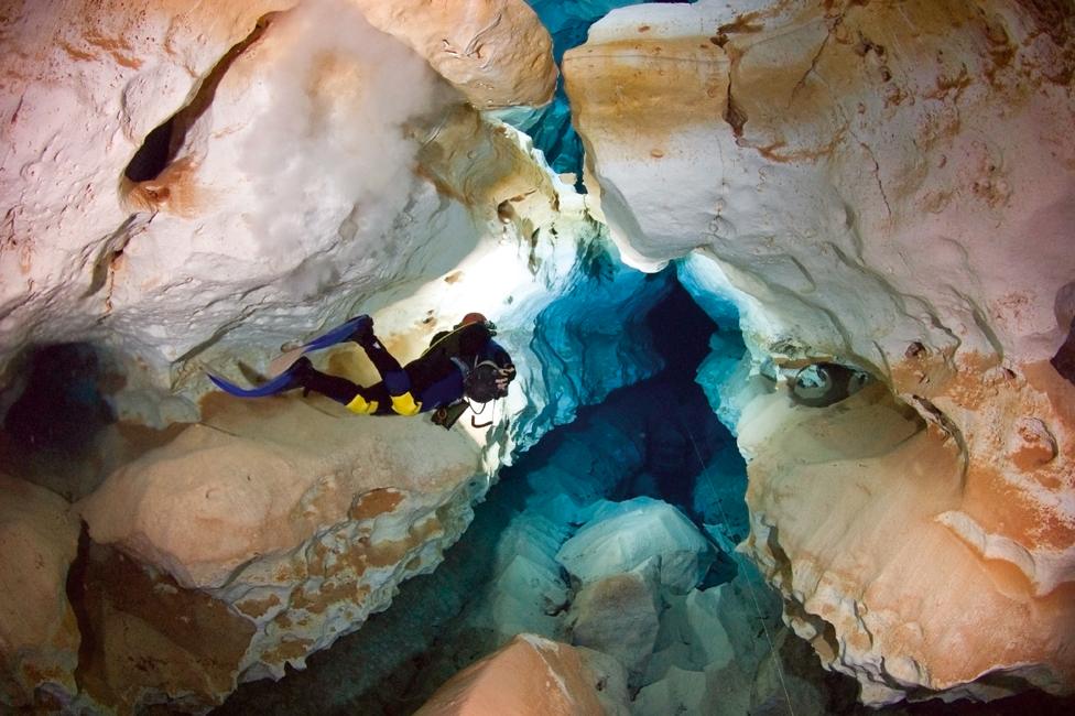 Xisco diving in Mallorca's submerged caves