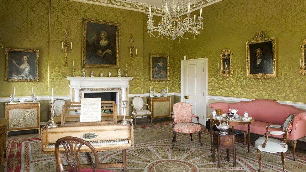 The Withdrawing Room in No 1 Royal Crescent, Bath