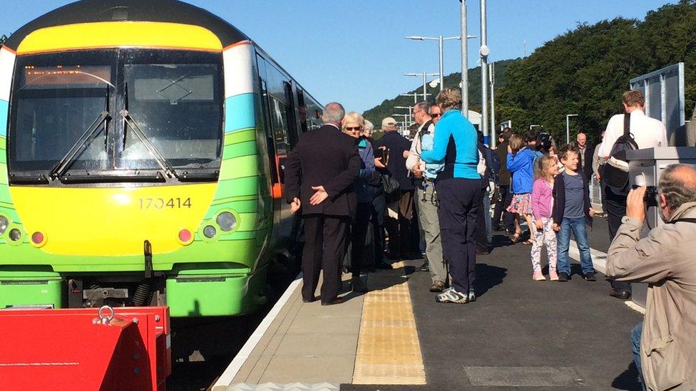 Train at Tweedbank