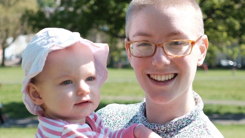 Hannah Simpson with her daughter Lóa