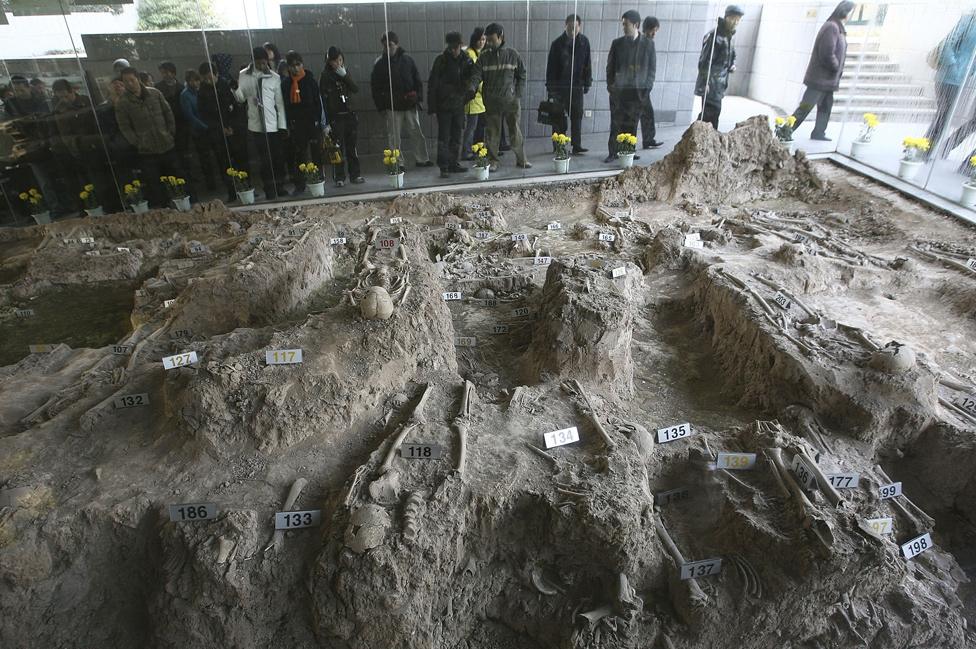 Nanjing Memorial Hall - victims' bones