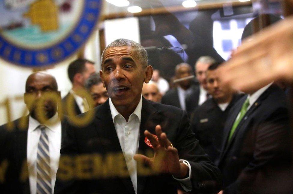 Barack Obama arriving for jury service at a court in Chicago, 8 November 2017