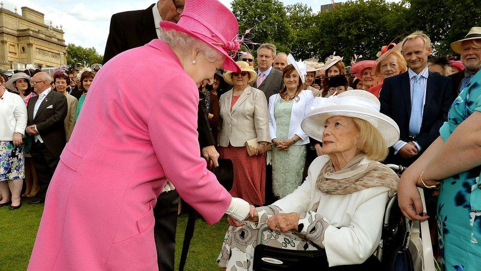 The Queen meeting Holocaust survivor and educator Gena Turgel in 2015