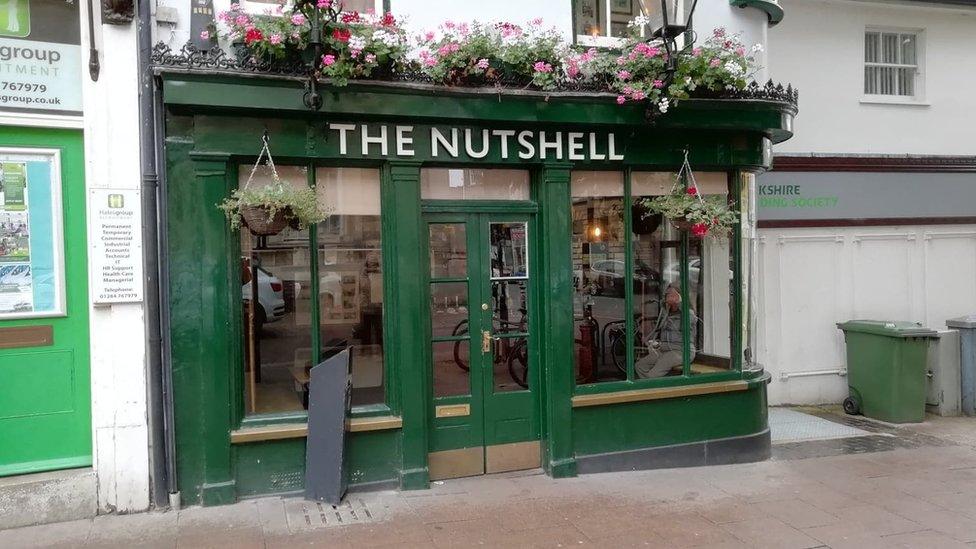 Nutshell Pub