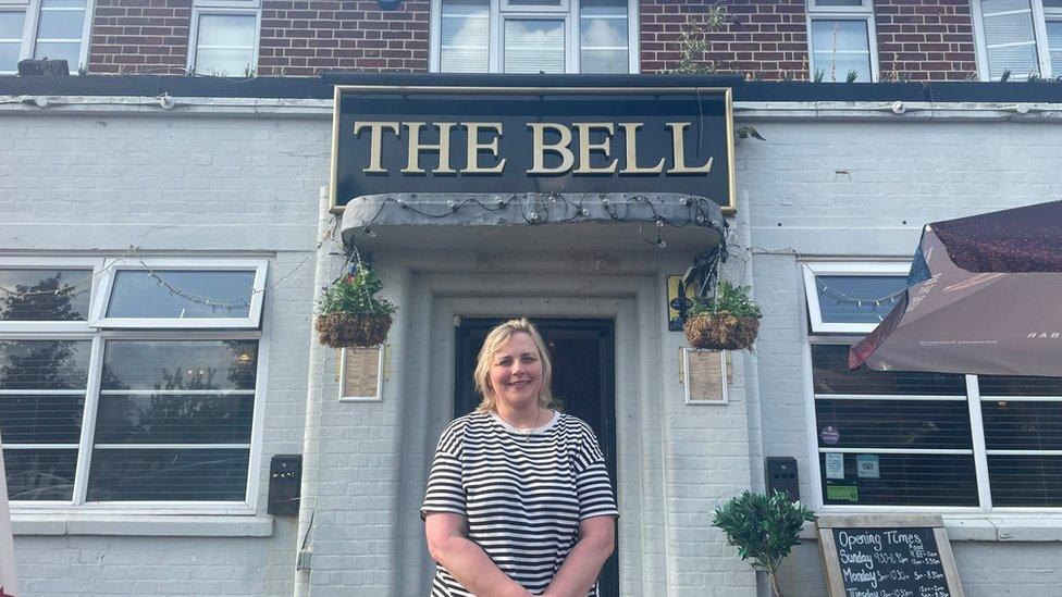 Rachel Slatcher at The Bell