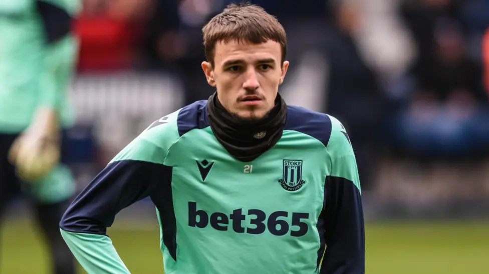 El delantero Jojic abandona el Stoke.