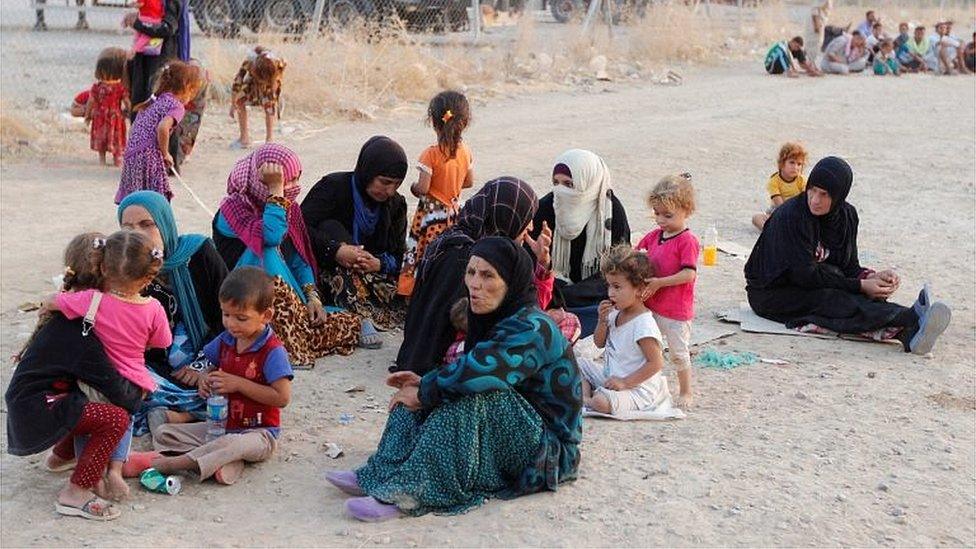 Civilians displaced by fighting in Mosul (10/09/16)