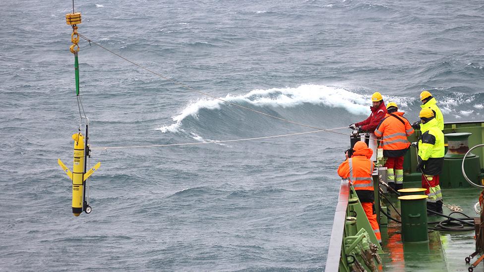 Robotic glider and the RRS James Cook