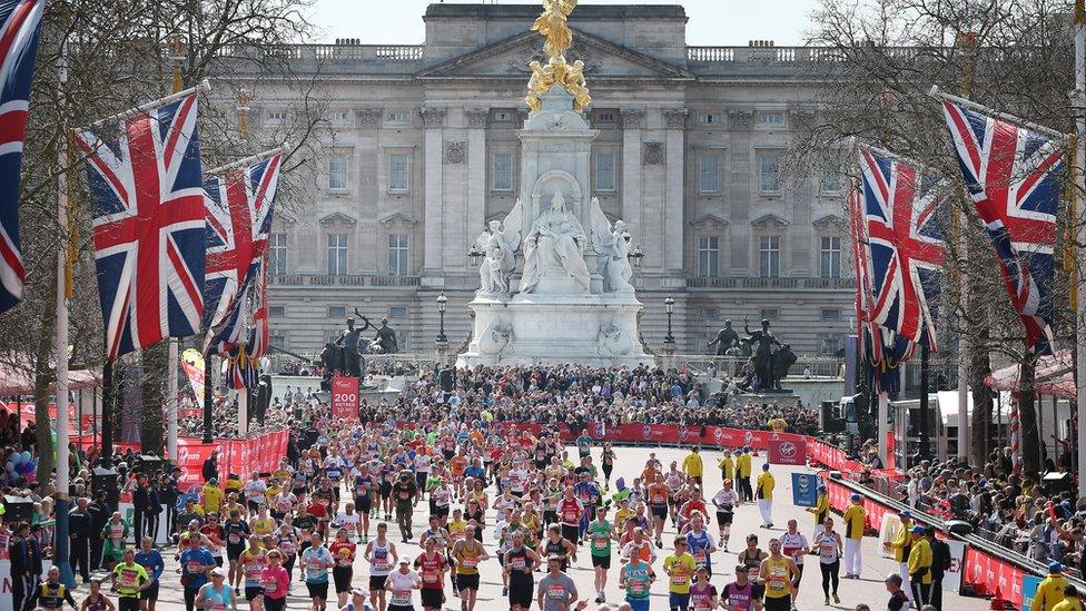 General scene from the London Marathon 2013