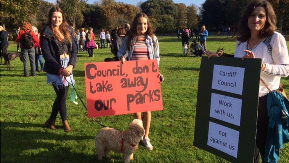 Dogs protest