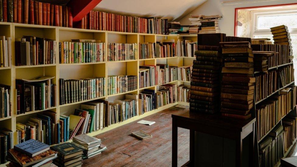 The library in Aysgarth