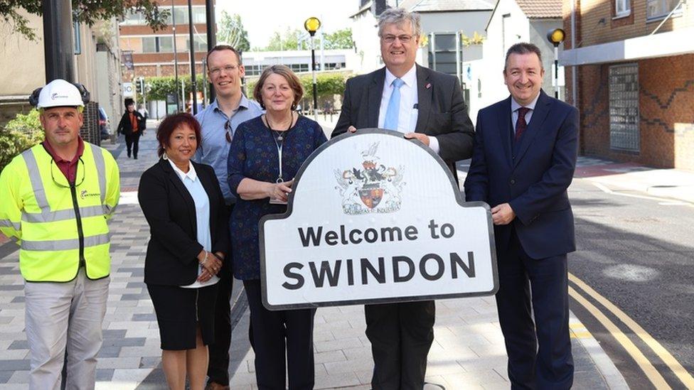 From left to right: Ashley Hepper (contractors Britannia), Laura Jones (Council's Project Manager), Jamie Adkins (Atkins), Cllr Maureen Penny (Cabinet Member for Highways and the Environment), Cllr David Renard (Leader of the Council), Cllr Gary Sumner (Cabinet Member for Strategic Planning)