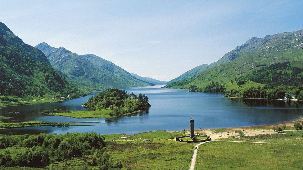 Glenfinnan monument and Loch Shiel