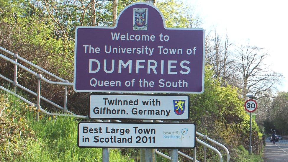 Dumfries sign