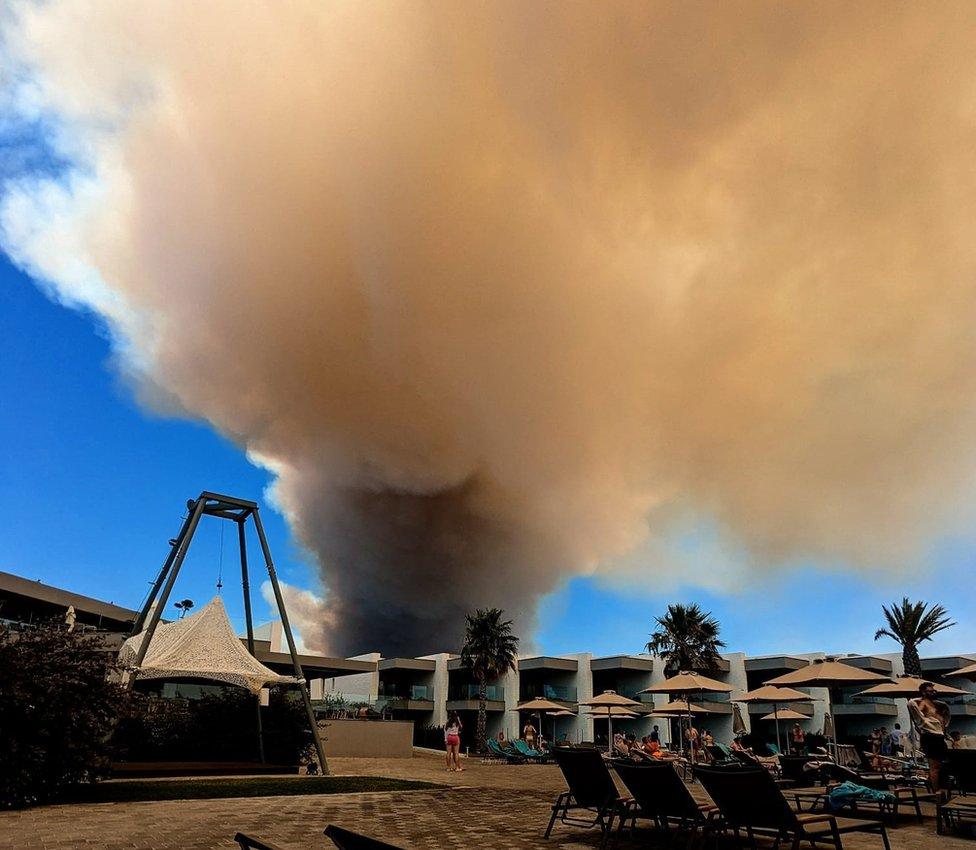 A cloud of smoke as seen from the hotel