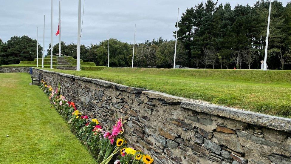 Flowers on the green at Tynwald Hill