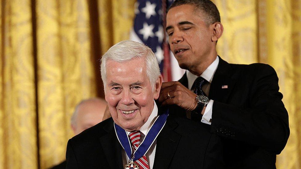 Richard Lugar being presented the Presidential Medal of Freedom by Barack Obama in 2013