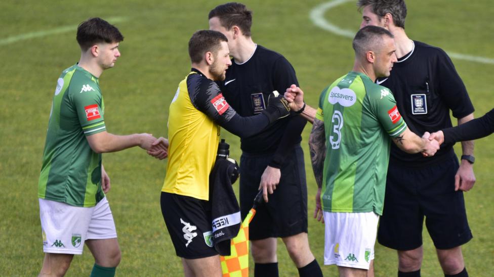 Guernsey FC lose final game at Footes Lane 4-0 to Ascot United - BBC Sport