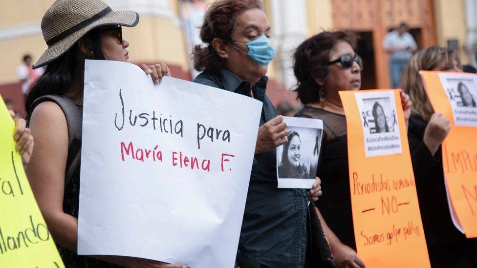 Image of protesters.