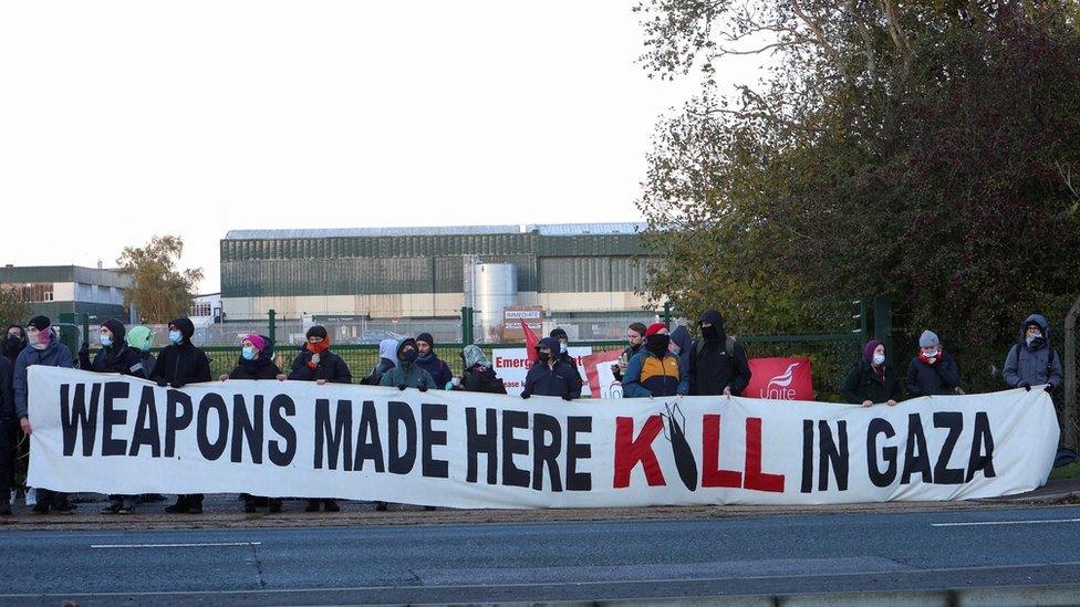 Blockade at weapons factory