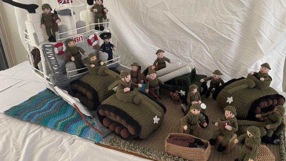 Knitted D-Day soldiers from the Longest Yarn exhibition