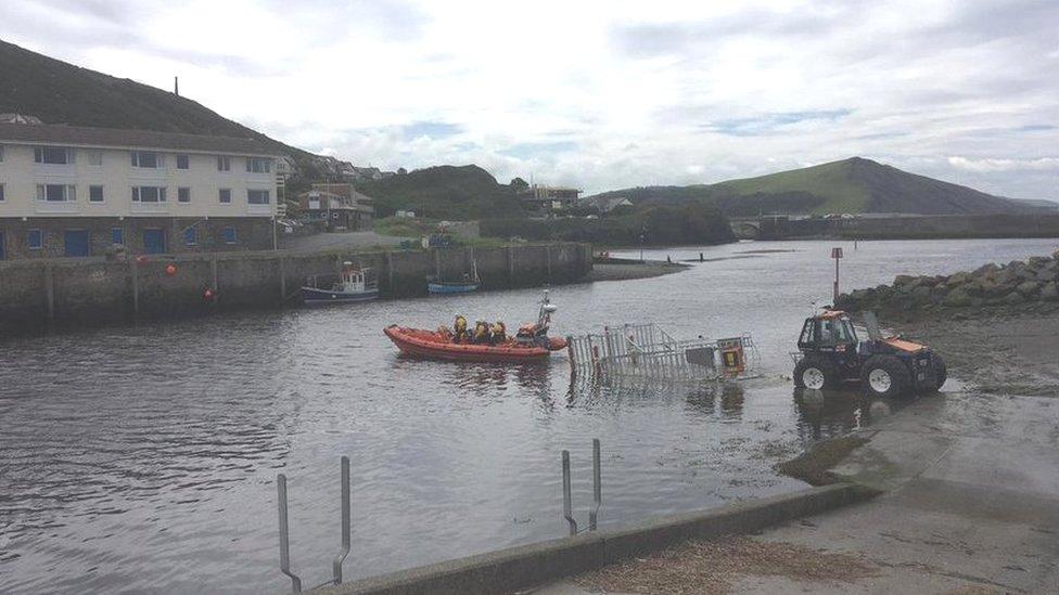 Lifeboat searching