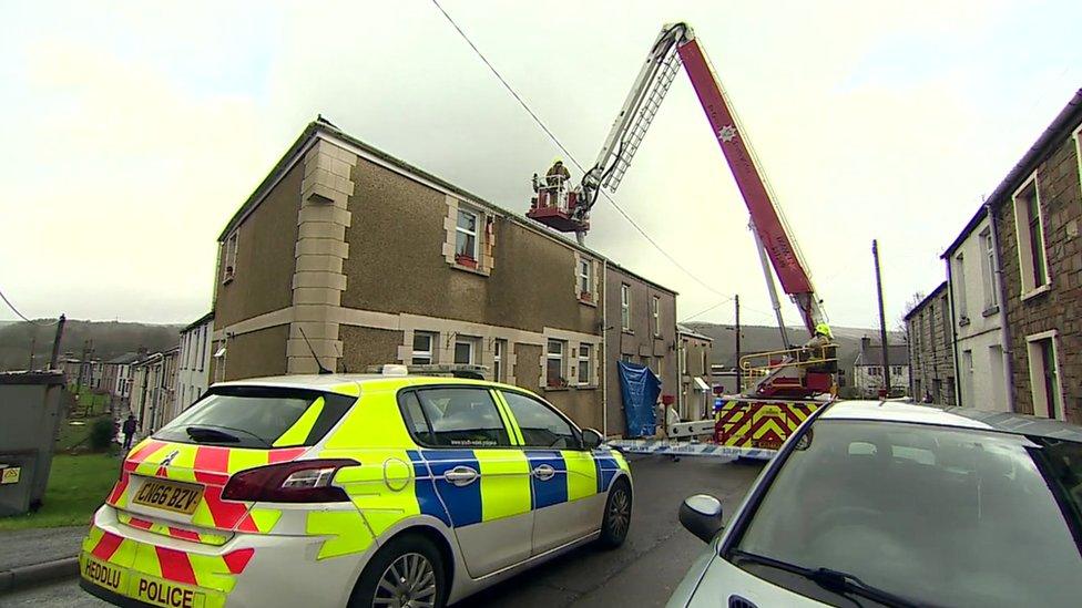 Police attending Windsor Street in Trecynon