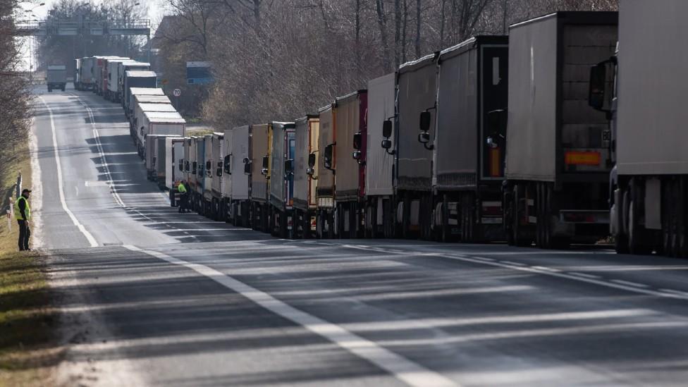 Queues at Ukrainian/Polish border