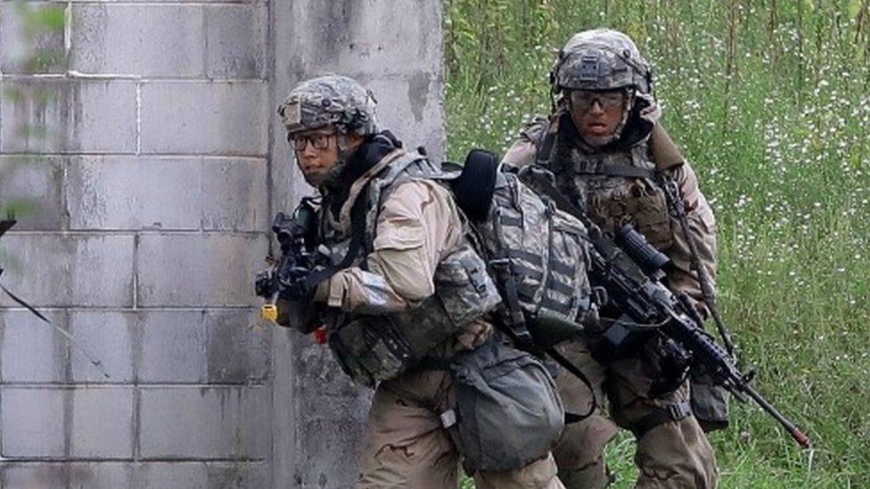 US soldiers from take part in exercises at the Rodriguez Range in Pocheon, South Korea (19 September 2017)