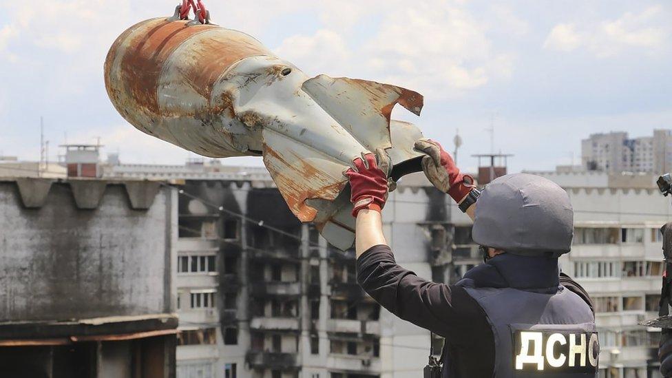 unexploded bomb in kharkiv