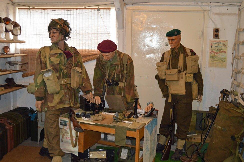 Mannequins wearing second World War soldiers uniforms