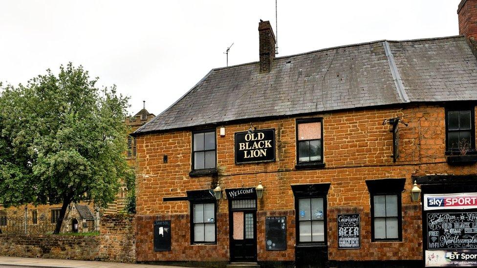 The Old Black Lion