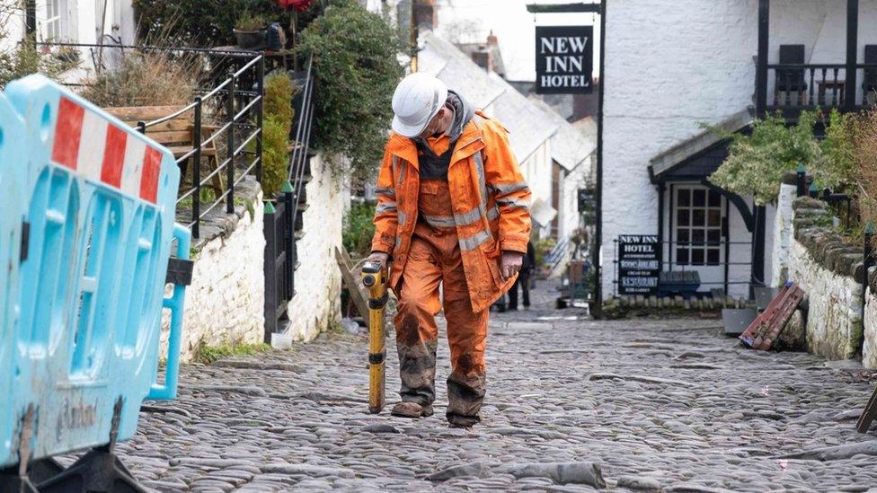 Clovelly broadband installation