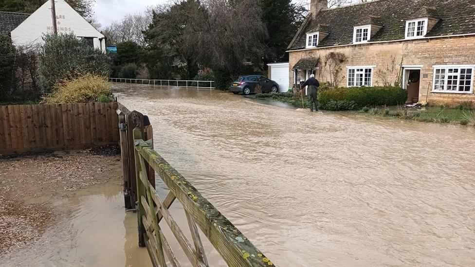 Flooded road in Greatford