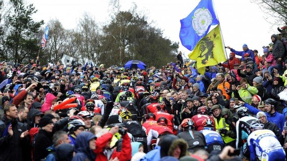 Tour de Yorkshire crowds on Sutton Bank 2016