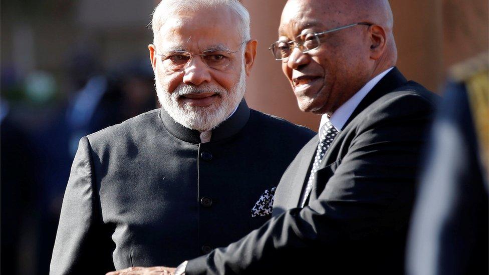 Narendra Modi (L) and Jacob Zuma (R)