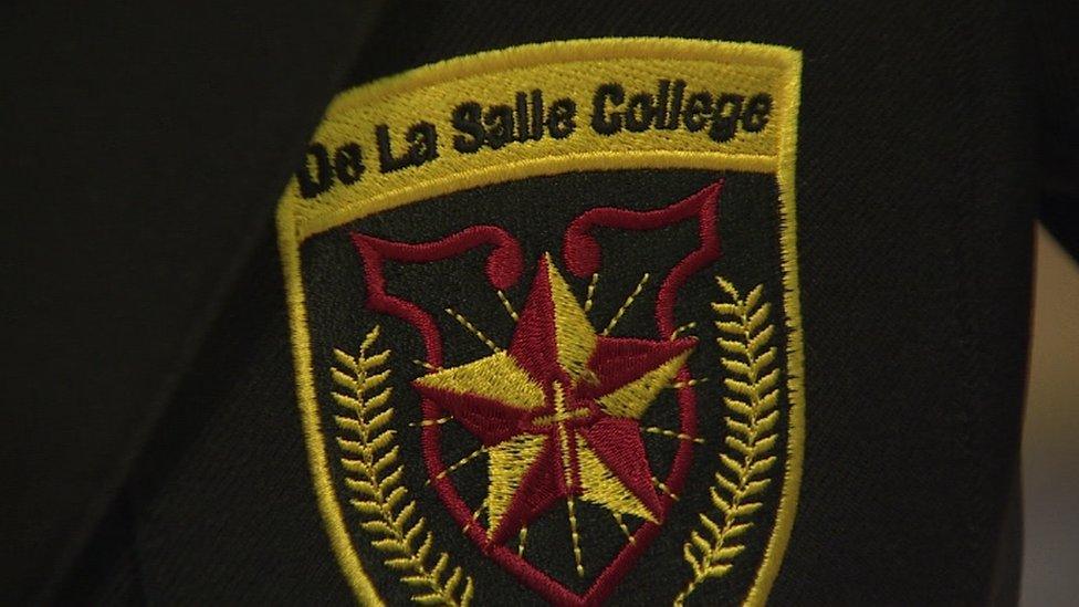 De La Salle badge