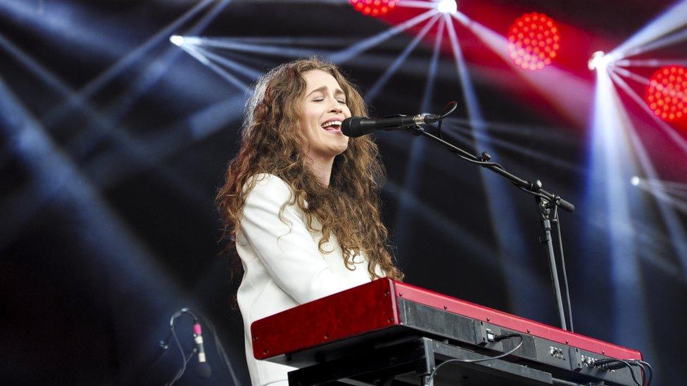 Rae Morris