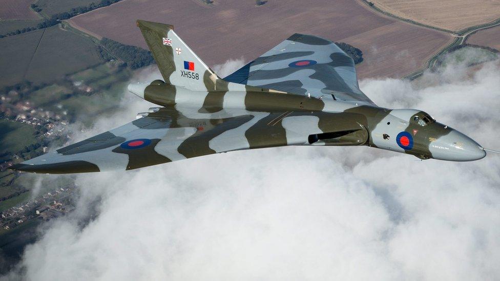 Vulcan XH558