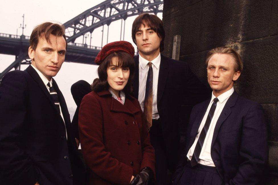 Christopher Eccleston as Nicky, Gina McKee as Mary, Mark Strong as Tosker and Daniel Craig as Geordie.