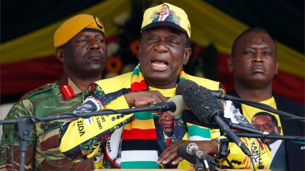 Emmerson Mnangagwa delivers a speech during a "Thank You" rally on November 24, 2018, in Murombedzi, Zvimba, Mashonaland West, Zimbabwe