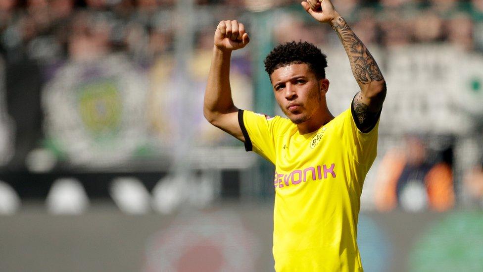 Jadon-Sancho-plays-for-Borussia-Dortmund